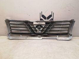 Nissan Patrol Y61 Grille calandre supérieure de pare-chocs avant 62312vb000