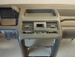 Mitsubishi Pajero Armaturenbrett Cockpit MB652121