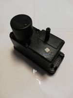 Volkswagen PASSAT B3 Central locking vacuum pump 357962257