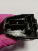 Audi A4 S4 B5 8D Interruptor del espejo lateral 6939045