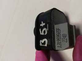 Volkswagen PASSAT B5.5 Wing mirror switch 1J1959565F