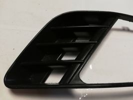 Ford Fiesta Verkleidung Nebelscheinwerfer / Gitter vorne 2S6119952B