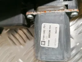 Opel Astra J Elektryczny podnośnik szyby drzwi przednich 966432103