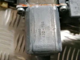 Opel Astra J Elektryczny podnośnik szyby drzwi przednich 966432103