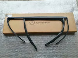 Mercedes-Benz GL X166 Rivestimento modanatura del vetro della portiera posteriore A1667352800