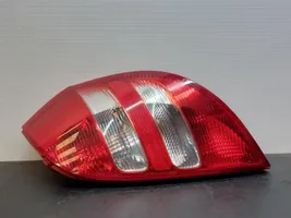 Mercedes-Benz A W169 Lampy tylnej klapy bagażnika 