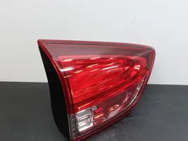 Renault Clio IV Lampy tylnej klapy bagażnika 