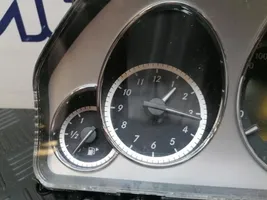 Mercedes-Benz E C207 W207 Compteur de vitesse tableau de bord 
