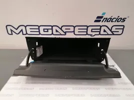Mercedes-Benz ML W163 Paneelin laatikon/hyllyn pehmuste 