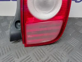 Nissan Micra Lampy tylnej klapy bagażnika 