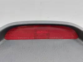 Toyota Avensis Verso Trzecie światło stop 