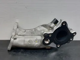 Mercedes-Benz A W176 Durite de refroidissement tube 