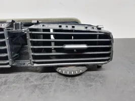 Volkswagen Golf VII Atrapa chłodnicy / Grill 