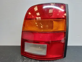 Nissan Micra Lampy tylnej klapy bagażnika 