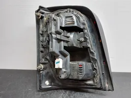 Nissan Micra Lampy tylnej klapy bagażnika 