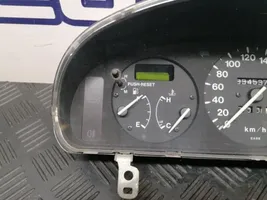 Mazda MX-3 Speedometer (instrument cluster) 