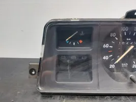 Opel Corsa A Compteur de vitesse tableau de bord 