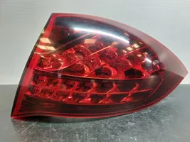 Porsche Cayenne (92A) Lampy tylnej klapy bagażnika 