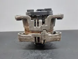 Opel Astra H Alternator 