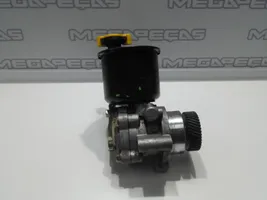 Mazda 626 Ohjaustehostimen pumppu 
