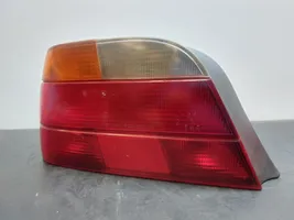 BMW 7 E38 Lampy tylnej klapy bagażnika 