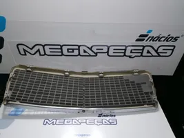 Mercedes-Benz C W202 Grille de calandre avant 