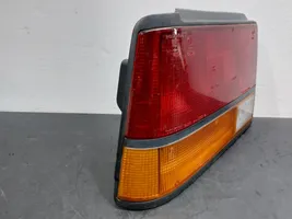 Toyota Corolla E80 Lampy tylnej klapy bagażnika 