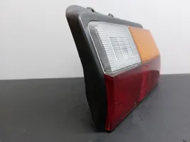 Toyota Corolla E80 Lampy tylnej klapy bagażnika 