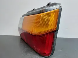 Toyota Corolla E80 Lampy tylnej klapy bagażnika 