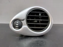 Renault Clio III Grille de calandre avant 