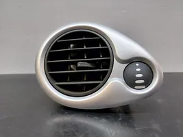 Renault Clio III Grille de calandre avant 