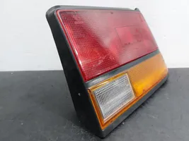 Toyota Corolla E80 Lampy tylnej klapy bagażnika 