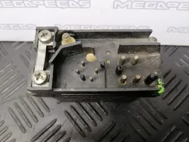 Mercedes-Benz E W124 Glow plug pre-heat relay 