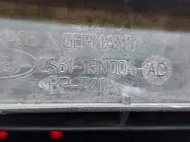 Ford Fiesta Lampy tylnej klapy bagażnika 