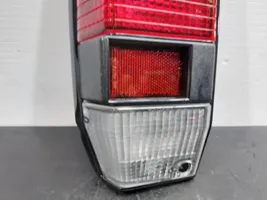 Toyota Land Cruiser (FJ60) Lampy tylnej klapy bagażnika 
