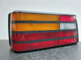 Ford Orion Lampy tylnej klapy bagażnika 