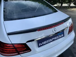 Mercedes-Benz E C207 W207 Couvercle de coffre 