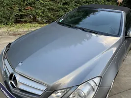 Mercedes-Benz CLK C207 A207 Pokrywa przednia / Maska silnika 