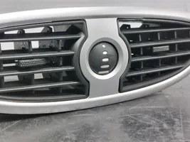 Renault Clio III Atrapa chłodnicy / Grill 