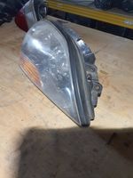 KIA Sorento Lampa przednia 921023e5