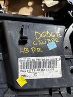 Dodge Caliber Revestimiento de puerta delantera 8107845