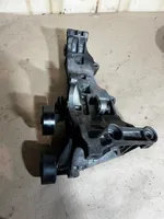 Audi A4 S4 B7 8E 8H Supporto di montaggio della pompa del servosterzo 030903143D