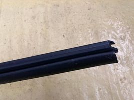 Mercedes-Benz A W169 Moulure de vitre de la porte avant A1697253165