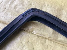 Mercedes-Benz A W169 Rivestimento modanatura del vetro della portiera anteriore A1697250825