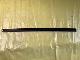 Mercedes-Benz B W245 Moulures des vitres de la porte arrière A1697351365