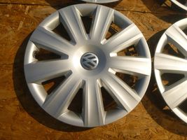 Volkswagen Sharan R16 wheel hub/cap/trim 7N0601147