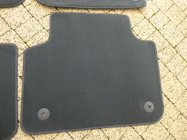 Volkswagen Touareg III Car floor mat set 761863011D