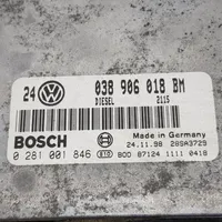 Volkswagen Golf IV Moottorinohjausyksikön sarja ja lukkosarja 038906018BM