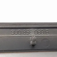 Skoda Superb B5 (3U) Muu keskikonsolin (tunnelimalli) elementti 3U0858069B