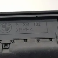 BMW 5 E39 Moldura protectora de la rejilla de ventilación del panel 34060
